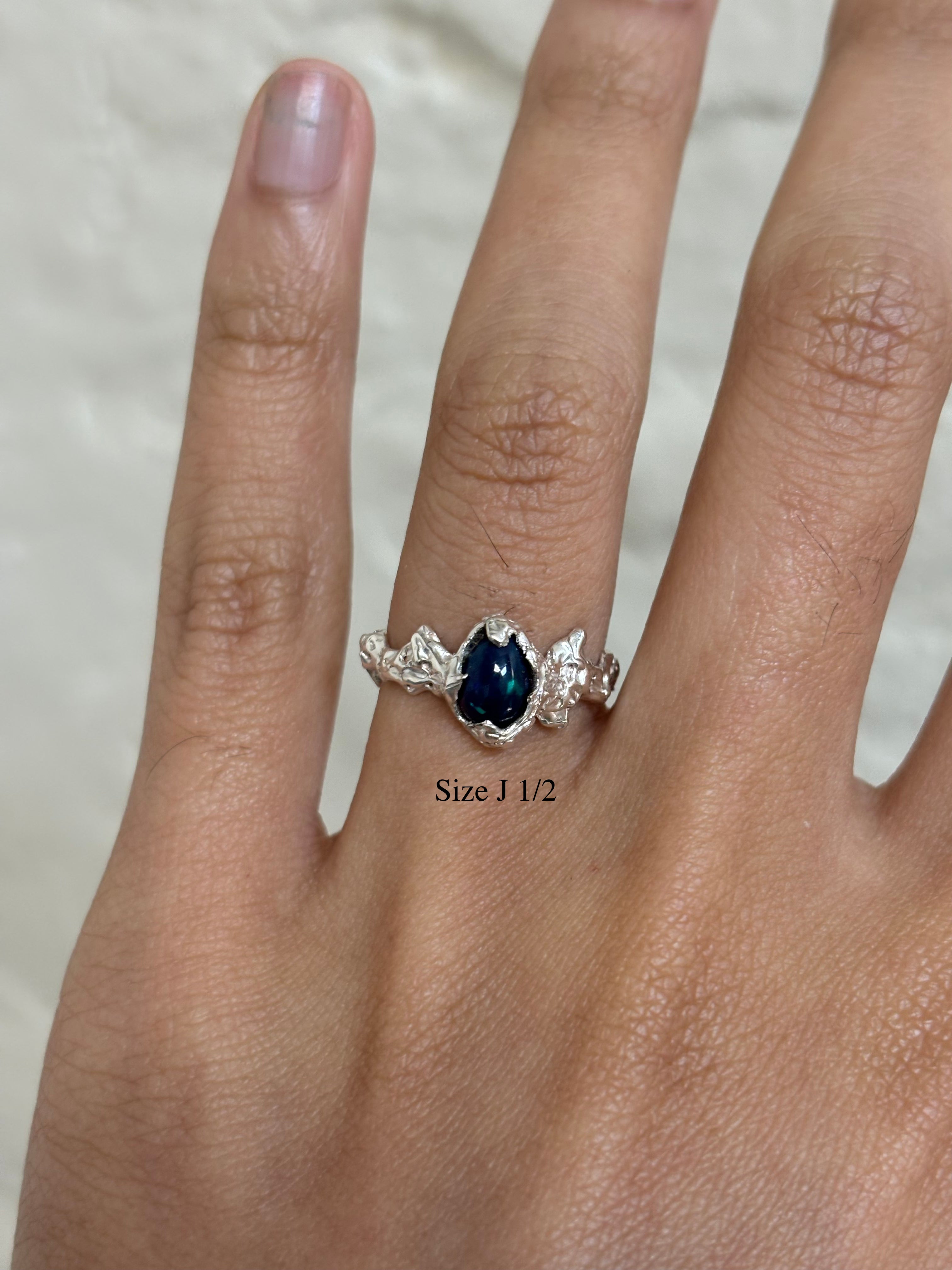 August Ring